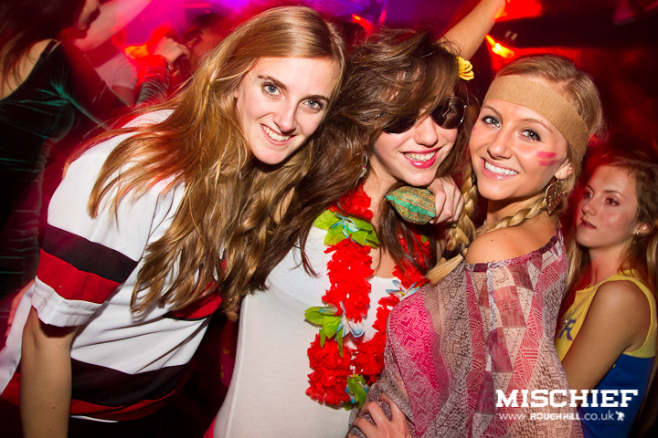 IMAGE: http://payload19.cargocollective.com/1/3/110609/2690261/mischief-8_720.jpg